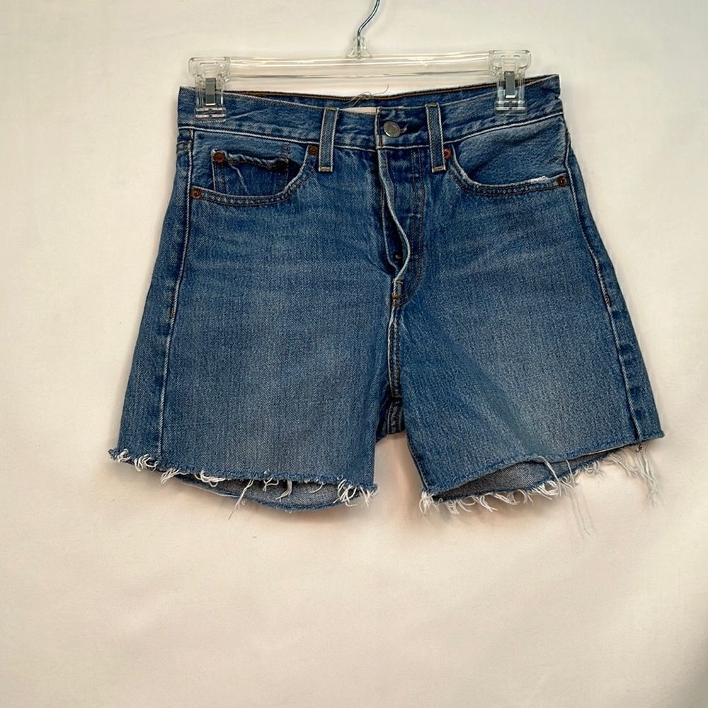 Levi’s Premium Wedgie Straight Cut off button front shorts size 25 EUC